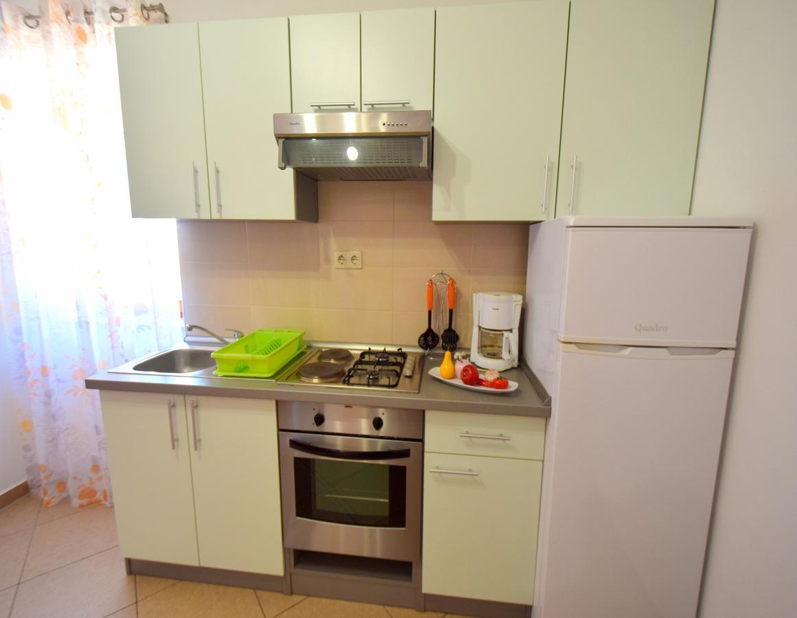 Apartments Ivanka Малинска Екстериор снимка
